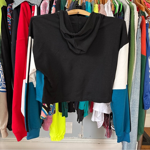 Heart & Hustle color block hoodie - Picture 4 of 5